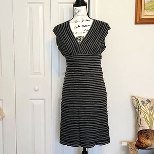 Max Studio NWT Cap Sleeve black and gray dress, Sz Sm